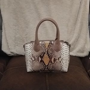 hand bag